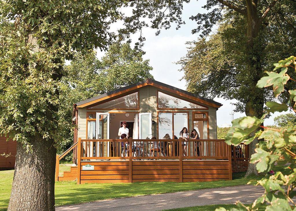 Dacre Lakeside Park 호텔 Brandesburton 외부 사진