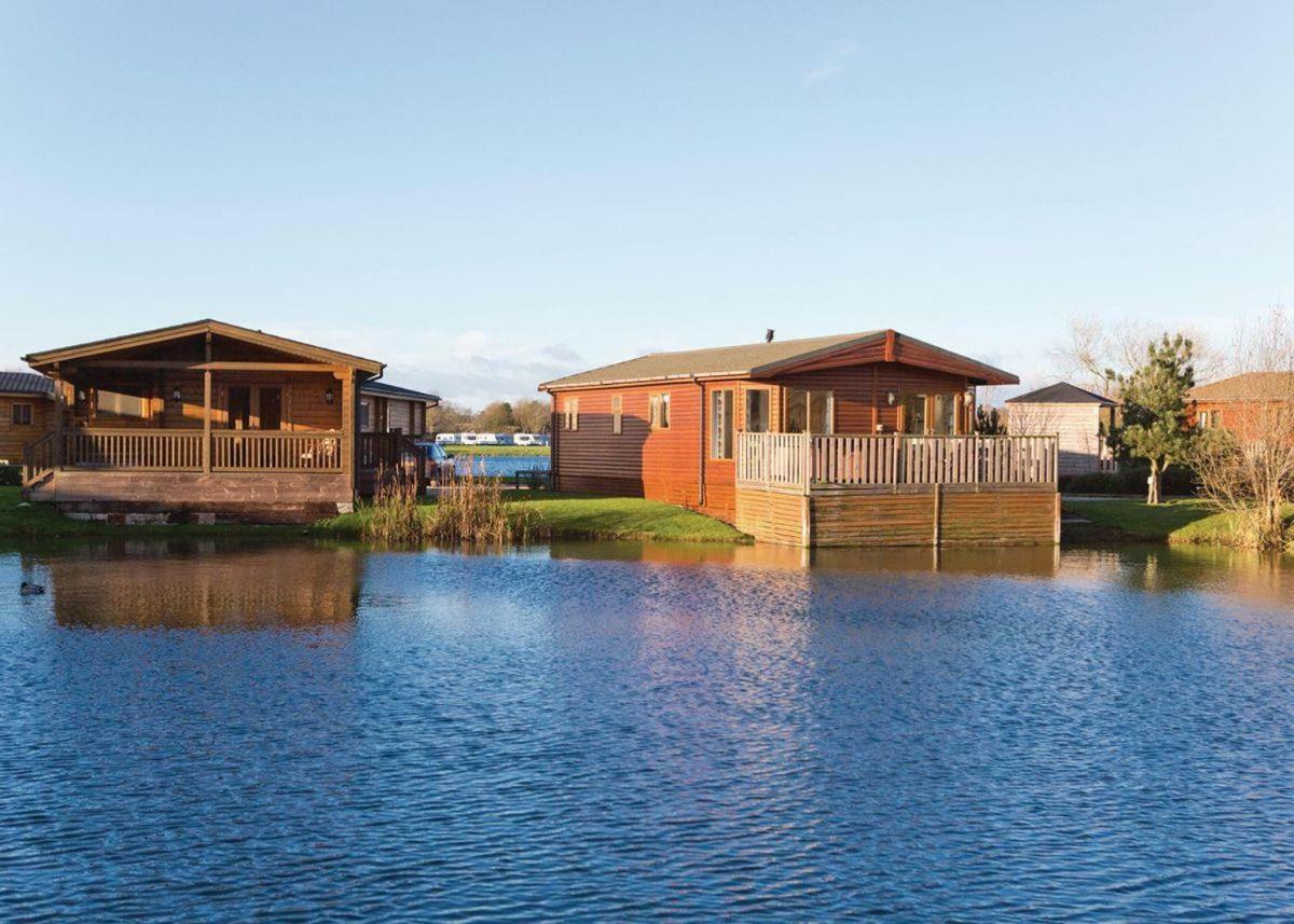 Dacre Lakeside Park 호텔 Brandesburton 외부 사진